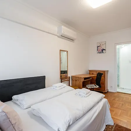 Danubia Apartament *